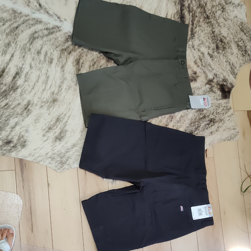 Dickies Green and Black Shorts Set size 32